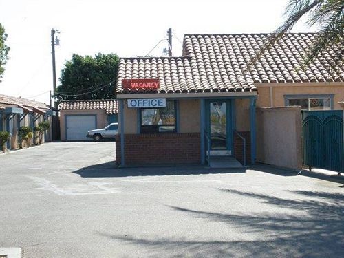 Hamlet Motel Newman ภายนอก รูปภาพ