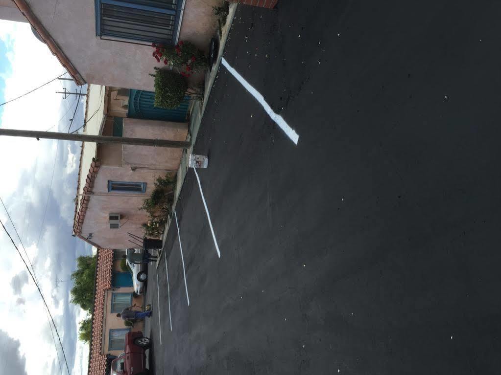 Hamlet Motel Newman ภายนอก รูปภาพ